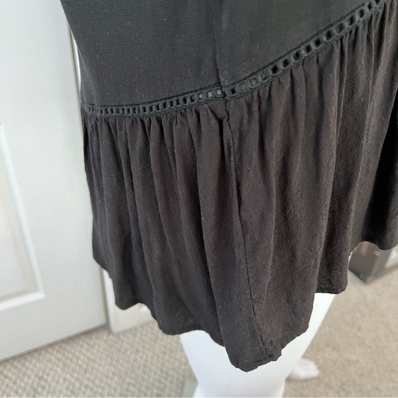LOFT black sleeveless top with lace at the shoulder and ruffled hem. Medium - Picture 5 of 7